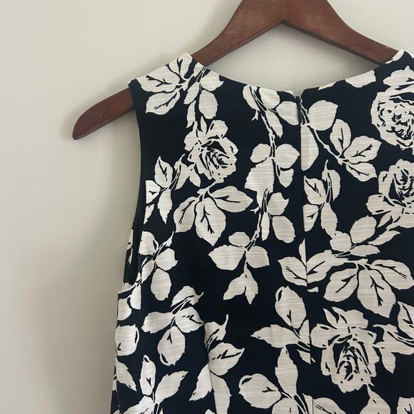 NWT Talbots Floral Fit & Flare Dress Sz 12 Petite  - Picture 5 of 7